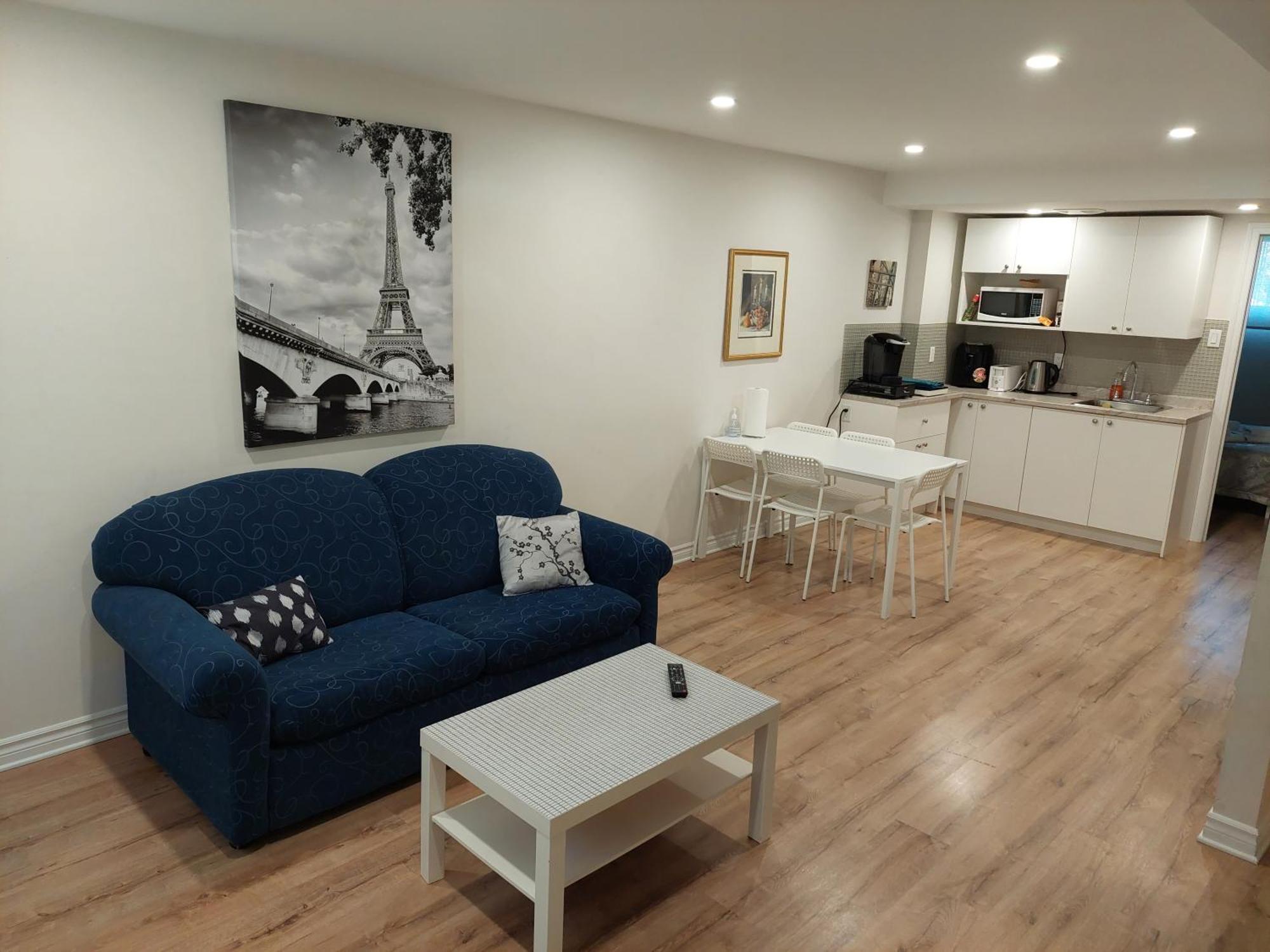 Spacious Basement One Bedroom Apartment, Wifi. Montreal Exterior photo